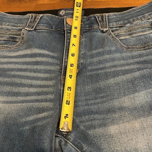 Democracy Jeans - Picture 5 of 6